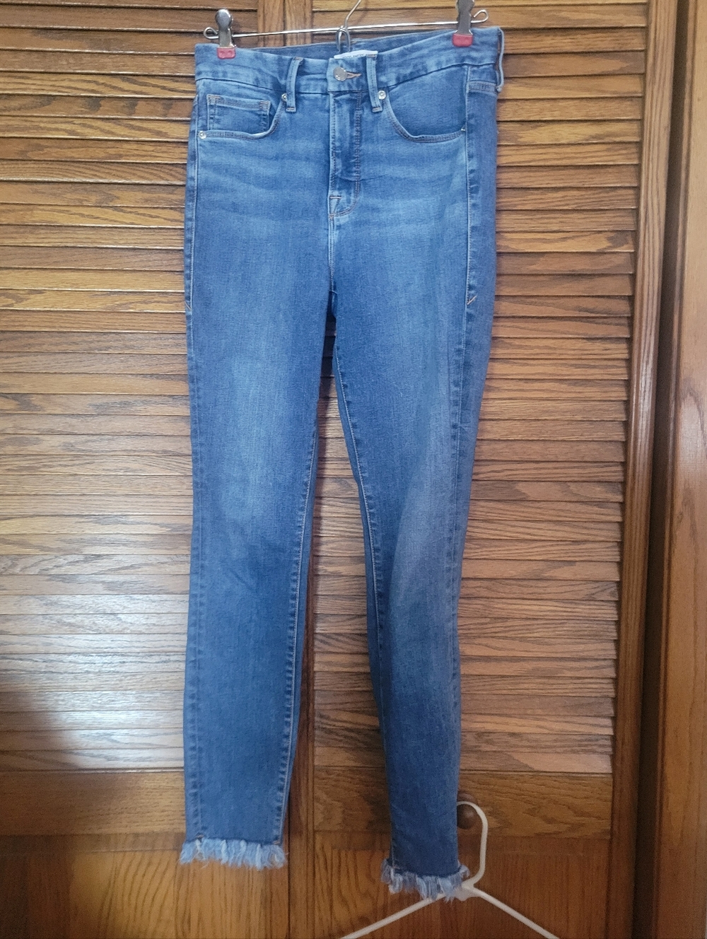 Good American Blue Skinny Jeans with Frayed Hem Size 4/27
